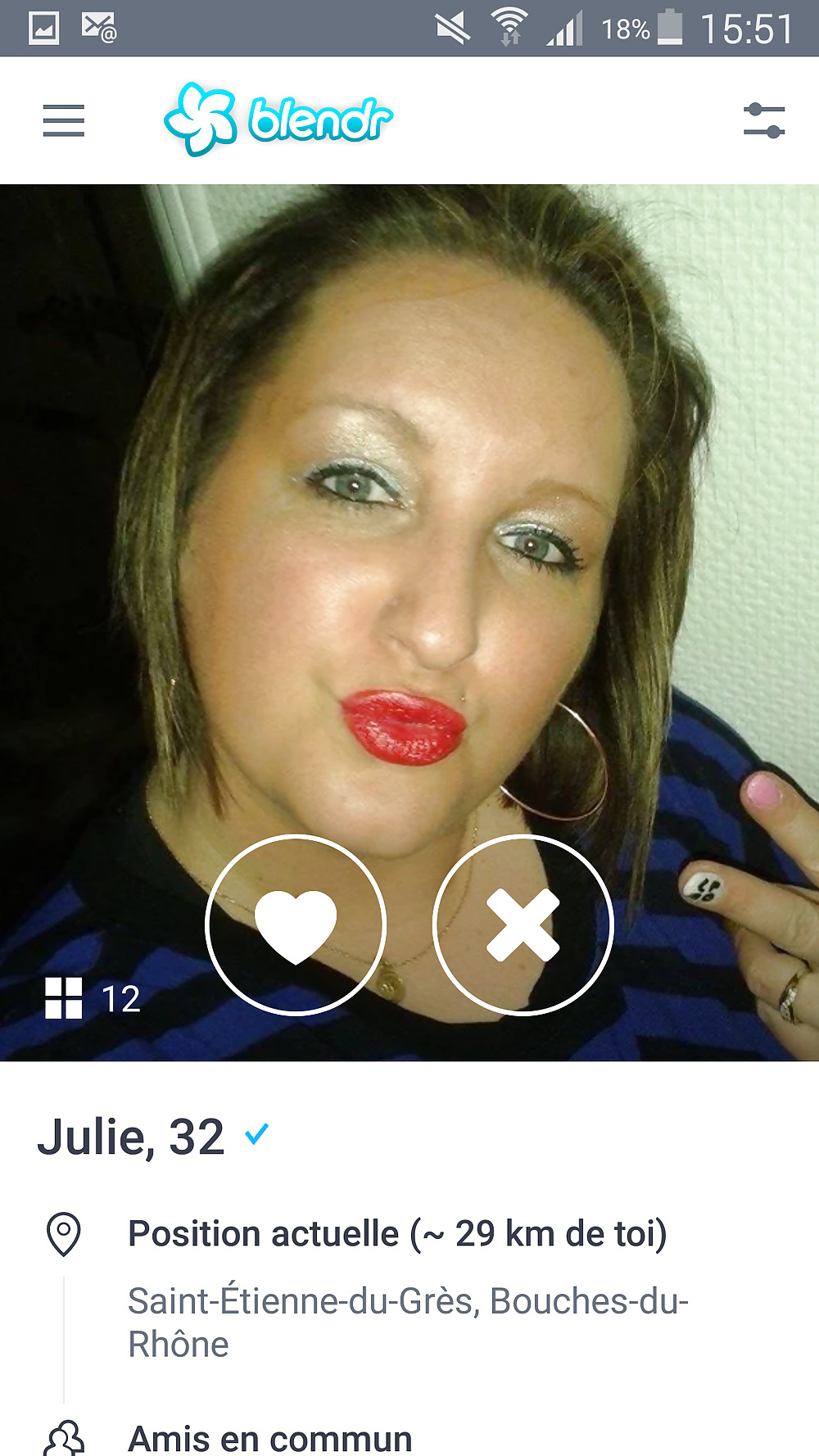 Belle célibataire attend mec mignon pour lui faire vivre une nuit érotique